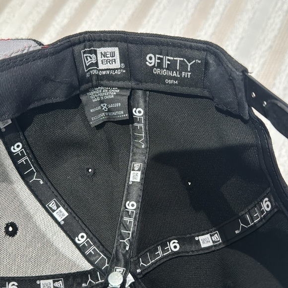 Raptors hat - Picture 4 of 4